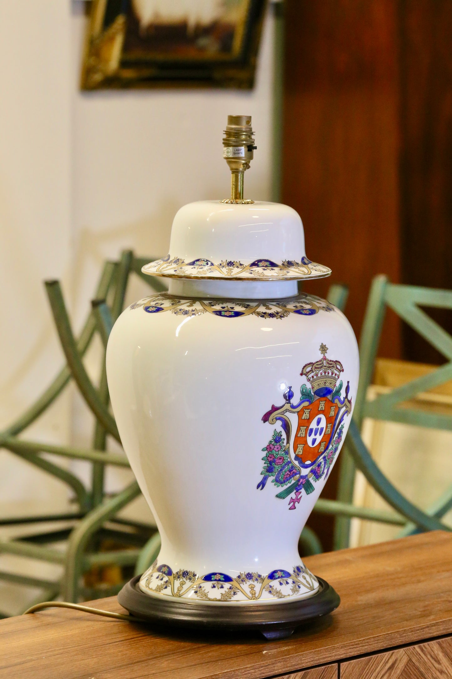 Regal Ceramic Table Lamp with Heraldic Emblem - Early 20th Century