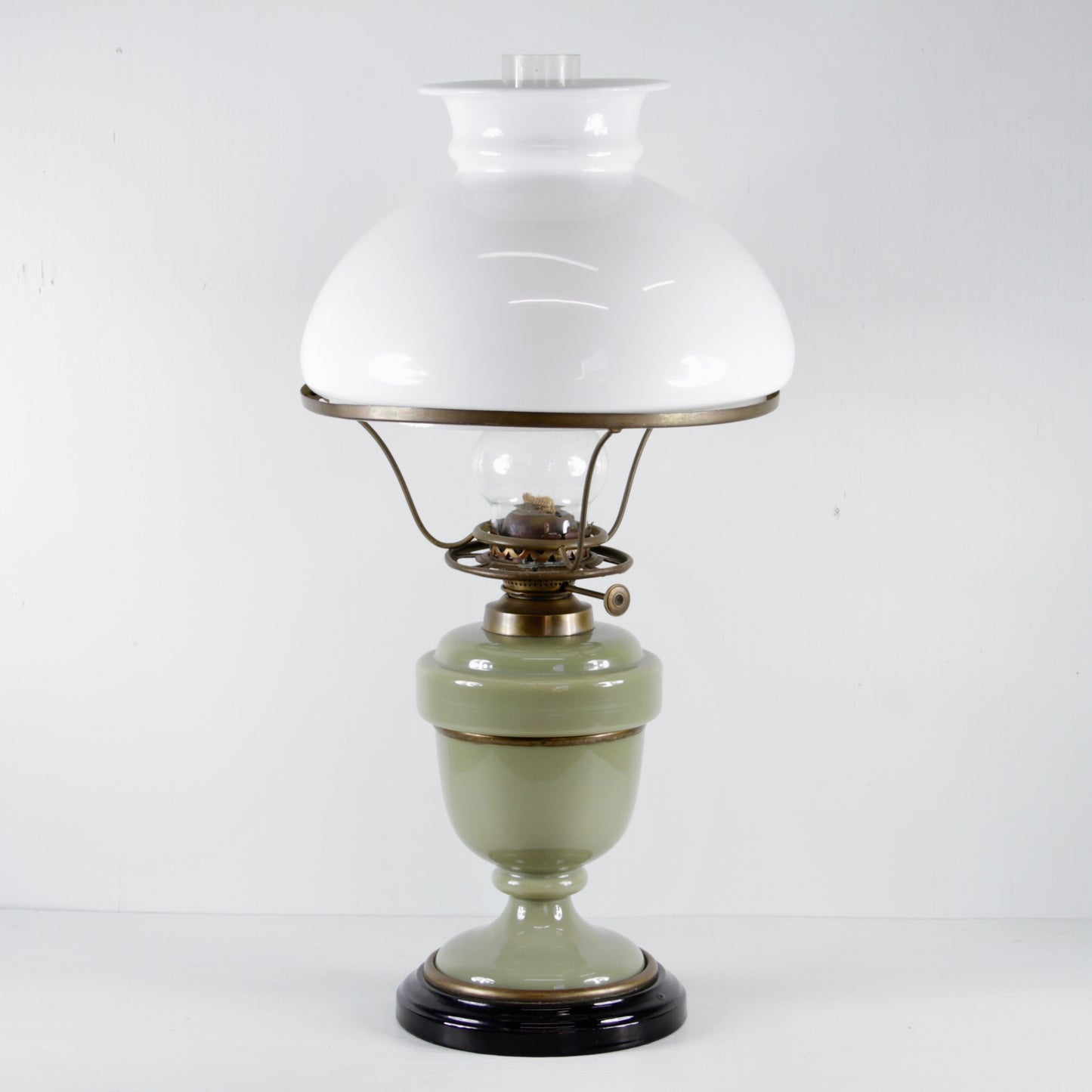 Vintage Bakelite and Bronze Parrafin Oil Table Lamp